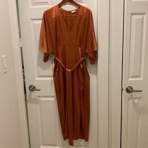 Beautiful Babaton lustre copper mid length dress! Tags still on. Never worn!